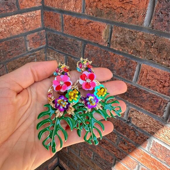 Zara Rio Monstera Green Leaf Earrings - Picture 6 of 8